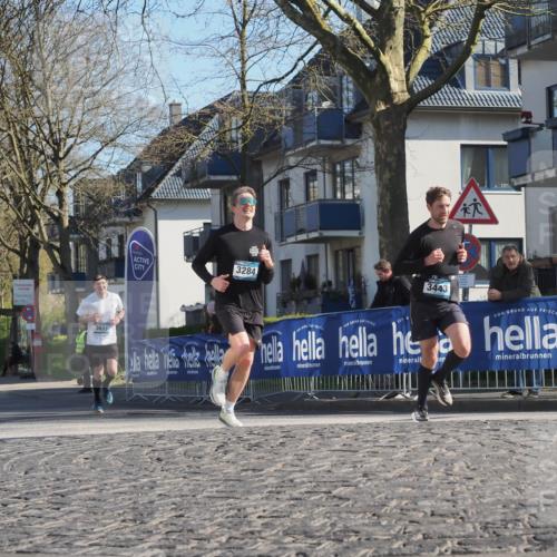 06.04.2025 - 44. Internationalen Wilhelmsburger Insellauf Luisa Fischer http://msf.ph/oto/7561071 06.04.2025 10:29:03 Ziel 5021, 3284, 3611, 23, 3443 meine-sportfotos.de