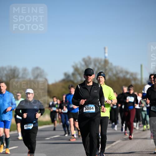06.04.2025 - 44. Internationalen Wilhelmsburger Insellauf Dr. Thomas Lammeyer http://msf.ph/oto/7561077 06.04.2025 09:36:13 Laufen 4540, 3084, 342 meine-sportfotos.de