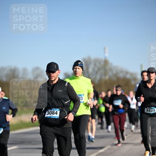 06.04.2025 - 44. Internationalen Wilhelmsburger Insellauf Dr. Thomas Lammeyer http://msf.ph/oto/7561119 06.04.2025 09:36:14 Laufen 3084, 93, 3421 meine-sportfotos.de