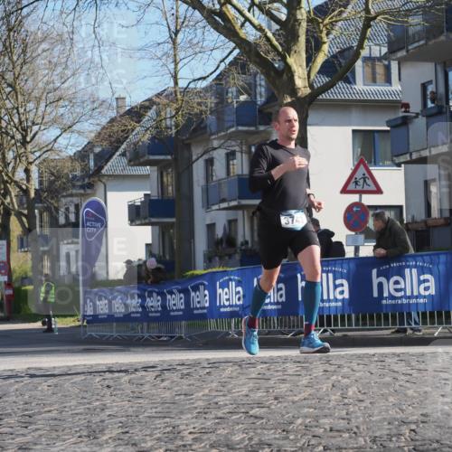 06.04.2025 - 44. Internationalen Wilhelmsburger Insellauf Luisa Fischer http://msf.ph/oto/7561239 06.04.2025 10:29:14 Ziel  meine-sportfotos.de