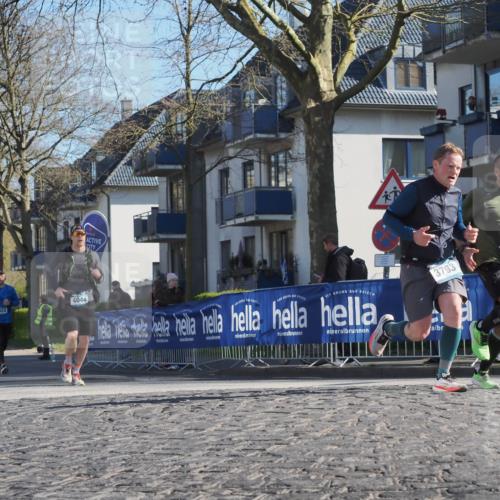 06.04.2025 - 44. Internationalen Wilhelmsburger Insellauf Luisa Fischer http://msf.ph/oto/7561399 06.04.2025 10:29:30 Ziel 3453, 4044, 3793, 4347 meine-sportfotos.de