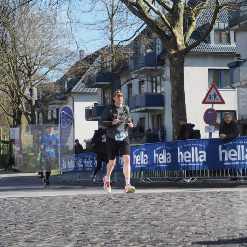 06.04.2025 - 44. Internationalen Wilhelmsburger Insellauf Luisa Fischer http://msf.ph/oto/7561431 06.04.2025 10:29:31 Ziel 3453, 51, 4044 meine-sportfotos.de