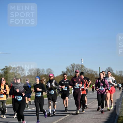 06.04.2025 - 44. Internationalen Wilhelmsburger Insellauf Dr. Thomas Lammeyer http://msf.ph/oto/7561557 06.04.2025 09:36:32 Laufen 4015, 189, 3056, 3533, 3517, 3389, 4367, 4029 meine-sportfotos.de