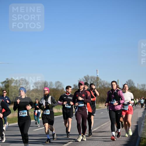 06.04.2025 - 44. Internationalen Wilhelmsburger Insellauf Dr. Thomas Lammeyer http://msf.ph/oto/7561582 06.04.2025 09:36:33 Laufen 3389, 3533, 4015, 3056, 029, 4023 meine-sportfotos.de