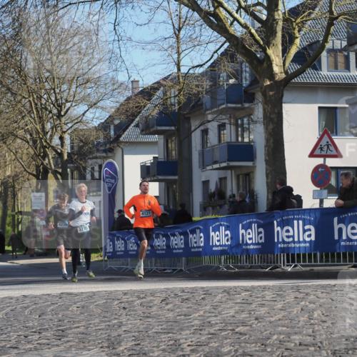 06.04.2025 - 44. Internationalen Wilhelmsburger Insellauf Luisa Fischer http://msf.ph/oto/7561594 06.04.2025 10:29:40 Ziel 4238, 3795, 4121, 2 meine-sportfotos.de