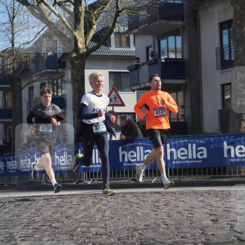 06.04.2025 - 44. Internationalen Wilhelmsburger Insellauf Luisa Fischer http://msf.ph/oto/7561626 06.04.2025 10:29:42 Ziel 4121, 4238, 3799, 31 meine-sportfotos.de