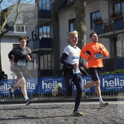 06.04.2025 - 44. Internationalen Wilhelmsburger Insellauf Luisa Fischer http://msf.ph/oto/7561639 06.04.2025 10:29:43 Ziel 31, 4238, 4121, 379 meine-sportfotos.de