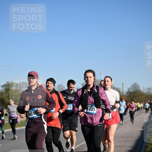 06.04.2025 - 44. Internationalen Wilhelmsburger Insellauf Dr. Thomas Lammeyer http://msf.ph/oto/7561658 06.04.2025 09:36:36 Laufen 401, 010, 4029 meine-sportfotos.de
