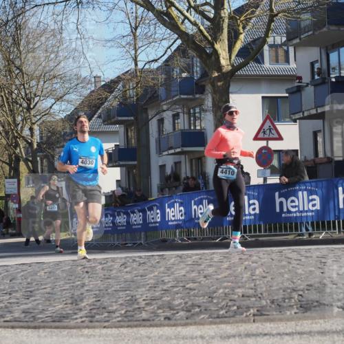 06.04.2025 - 44. Internationalen Wilhelmsburger Insellauf Luisa Fischer http://msf.ph/oto/7561662 06.04.2025 10:30:04 Ziel 4413, 4030, 4410 meine-sportfotos.de