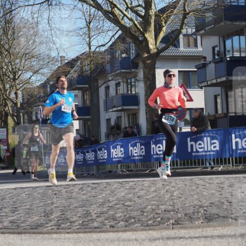 06.04.2025 - 44. Internationalen Wilhelmsburger Insellauf Luisa Fischer http://msf.ph/oto/7561666 06.04.2025 10:30:04 Ziel 4413, 4030, 4410 meine-sportfotos.de