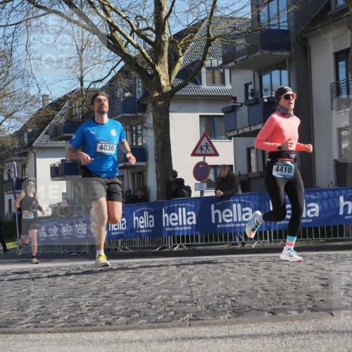 06.04.2025 - 44. Internationalen Wilhelmsburger Insellauf Luisa Fischer http://msf.ph/oto/7561683 06.04.2025 10:30:05 Ziel 4030, 4410, 4413 meine-sportfotos.de