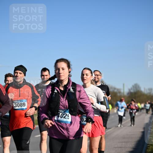 06.04.2025 - 44. Internationalen Wilhelmsburger Insellauf Dr. Thomas Lammeyer http://msf.ph/oto/7561688 06.04.2025 09:36:36 Laufen 3089, 4029, 102 meine-sportfotos.de