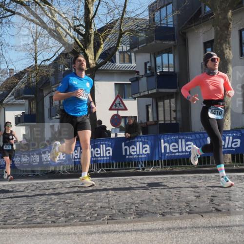 06.04.2025 - 44. Internationalen Wilhelmsburger Insellauf Luisa Fischer http://msf.ph/oto/7561691 06.04.2025 10:30:05 Ziel 030, 4413, 4410 meine-sportfotos.de