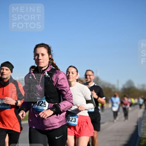 06.04.2025 - 44. Internationalen Wilhelmsburger Insellauf Dr. Thomas Lammeyer http://msf.ph/oto/7561697 06.04.2025 09:36:37 Laufen 065, 029, 023 meine-sportfotos.de