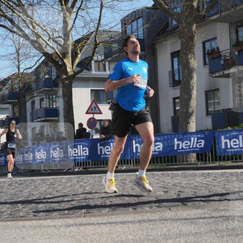06.04.2025 - 44. Internationalen Wilhelmsburger Insellauf Luisa Fischer http://msf.ph/oto/7561705 06.04.2025 10:30:06 Ziel 030, 4413 meine-sportfotos.de