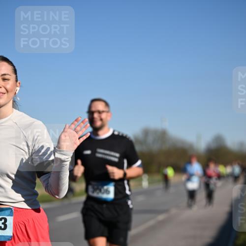 06.04.2025 - 44. Internationalen Wilhelmsburger Insellauf Dr. Thomas Lammeyer http://msf.ph/oto/7561733 06.04.2025 09:36:38 Laufen 3, 3606 meine-sportfotos.de