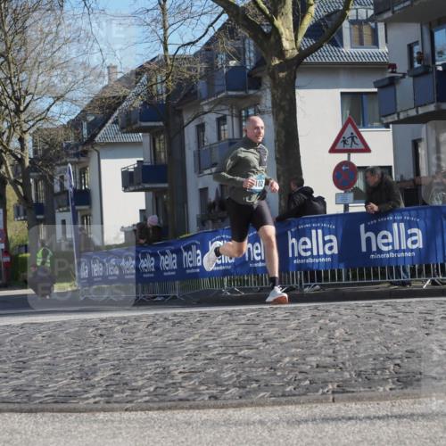 06.04.2025 - 44. Internationalen Wilhelmsburger Insellauf Luisa Fischer http://msf.ph/oto/7561740 06.04.2025 10:30:11 Ziel 102 meine-sportfotos.de