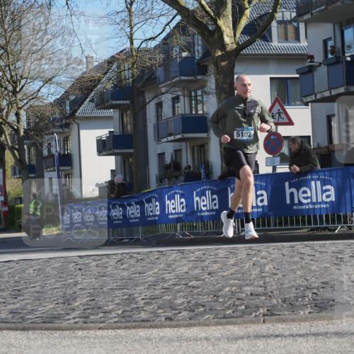 06.04.2025 - 44. Internationalen Wilhelmsburger Insellauf Luisa Fischer http://msf.ph/oto/7561746 06.04.2025 10:30:11 Ziel 5102 meine-sportfotos.de