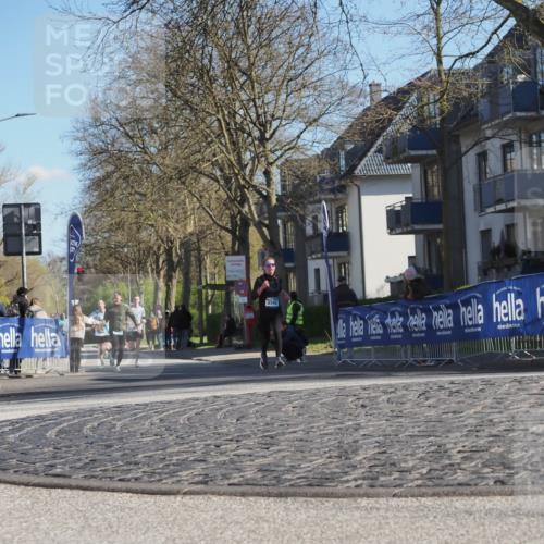 06.04.2025 - 44. Internationalen Wilhelmsburger Insellauf Luisa Fischer http://msf.ph/oto/7561776 06.04.2025 10:30:13 Ziel 3562 meine-sportfotos.de
