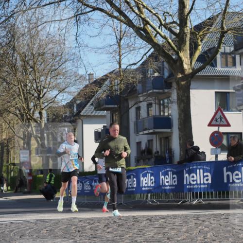 06.04.2025 - 44. Internationalen Wilhelmsburger Insellauf Luisa Fischer http://msf.ph/oto/7561808 06.04.2025 10:30:18 Ziel 4559, 4827 meine-sportfotos.de