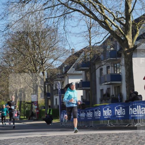 06.04.2025 - 44. Internationalen Wilhelmsburger Insellauf Luisa Fischer http://msf.ph/oto/7561880 06.04.2025 10:30:24 Ziel 3742, 4189, 721 meine-sportfotos.de