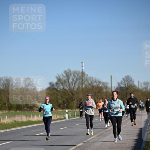06.04.2025 - 44. Internationalen Wilhelmsburger Insellauf Dr. Thomas Lammeyer http://msf.ph/oto/7561932 06.04.2025 09:36:51 Laufen 3157 meine-sportfotos.de