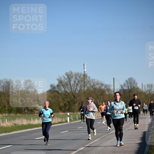 06.04.2025 - 44. Internationalen Wilhelmsburger Insellauf Dr. Thomas Lammeyer http://msf.ph/oto/7561937 06.04.2025 09:36:52 Laufen 3157, 5189, 3508, 3766 meine-sportfotos.de