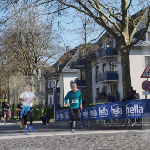 06.04.2025 - 44. Internationalen Wilhelmsburger Insellauf Luisa Fischer http://msf.ph/oto/7561949 06.04.2025 10:30:28 Ziel 3400, 3742 meine-sportfotos.de