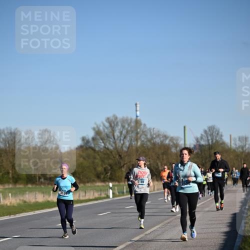 06.04.2025 - 44. Internationalen Wilhelmsburger Insellauf Dr. Thomas Lammeyer http://msf.ph/oto/7561951 06.04.2025 09:36:52 Laufen 3157, 5189, 3766 meine-sportfotos.de