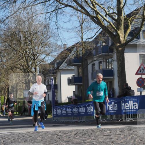 06.04.2025 - 44. Internationalen Wilhelmsburger Insellauf Luisa Fischer http://msf.ph/oto/7561956 06.04.2025 10:30:29 Ziel 3400, 3742 meine-sportfotos.de