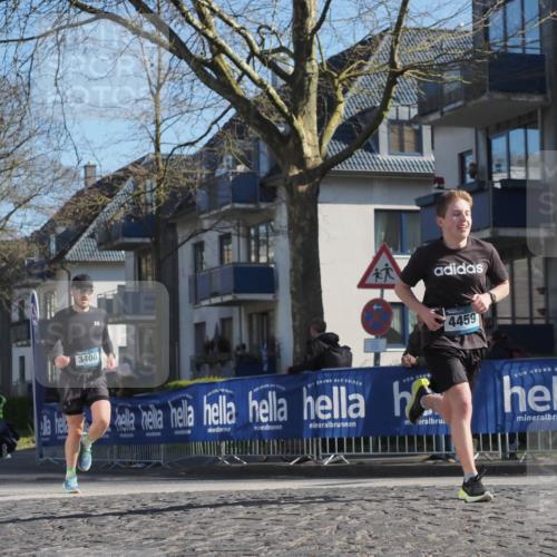 06.04.2025 - 44. Internationalen Wilhelmsburger Insellauf Luisa Fischer http://msf.ph/oto/7562020 06.04.2025 10:30:32 Ziel 3400, 4459 meine-sportfotos.de