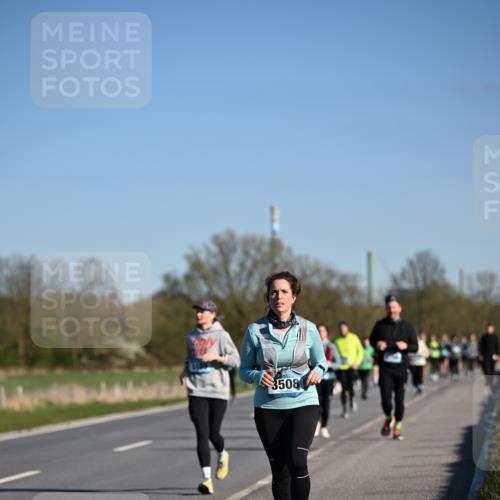 06.04.2025 - 44. Internationalen Wilhelmsburger Insellauf Dr. Thomas Lammeyer http://msf.ph/oto/7562021 06.04.2025 09:36:55 Laufen 3508 meine-sportfotos.de