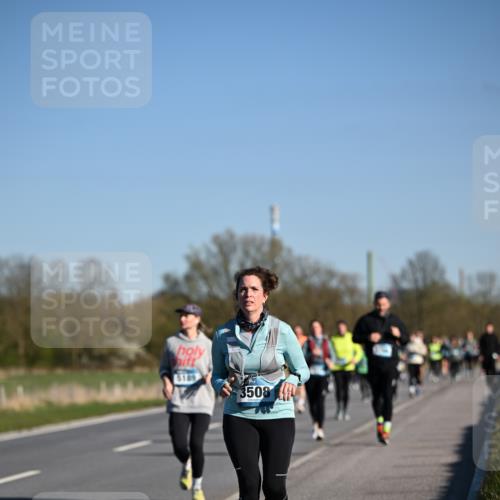06.04.2025 - 44. Internationalen Wilhelmsburger Insellauf Dr. Thomas Lammeyer http://msf.ph/oto/7562041 06.04.2025 09:36:55 Laufen 5189, 3508 meine-sportfotos.de