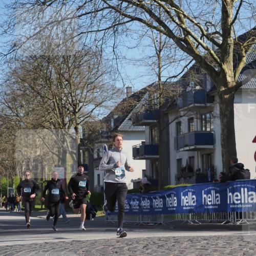 06.04.2025 - 44. Internationalen Wilhelmsburger Insellauf Luisa Fischer http://msf.ph/oto/7562061 06.04.2025 10:30:35 Ziel 4472, 4471, 4419, 4370 meine-sportfotos.de