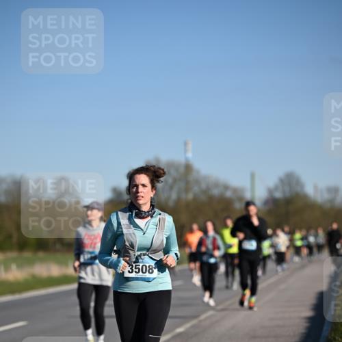 06.04.2025 - 44. Internationalen Wilhelmsburger Insellauf Dr. Thomas Lammeyer http://msf.ph/oto/7562063 06.04.2025 09:36:56 Laufen 3508 meine-sportfotos.de