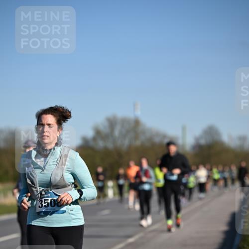 06.04.2025 - 44. Internationalen Wilhelmsburger Insellauf Dr. Thomas Lammeyer http://msf.ph/oto/7562100 06.04.2025 09:36:57 Laufen 350 meine-sportfotos.de