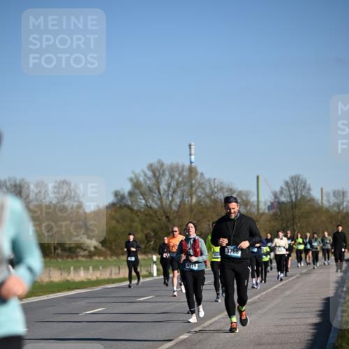 06.04.2025 - 44. Internationalen Wilhelmsburger Insellauf Dr. Thomas Lammeyer http://msf.ph/oto/7562109 06.04.2025 09:36:58 Laufen 4119, 3659, 3766 meine-sportfotos.de