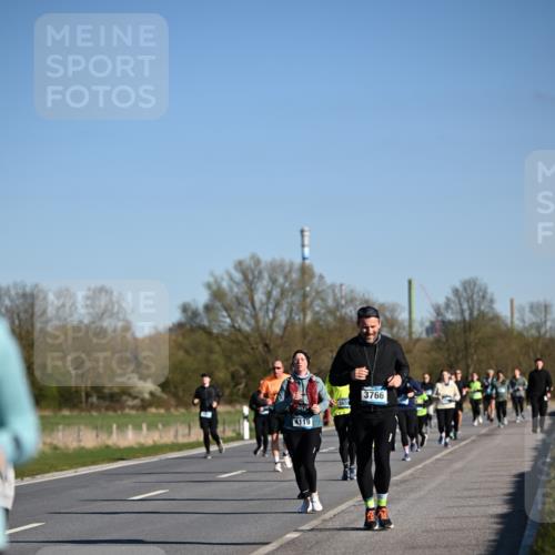 06.04.2025 - 44. Internationalen Wilhelmsburger Insellauf Dr. Thomas Lammeyer http://msf.ph/oto/7562114 06.04.2025 09:36:58 Laufen 4119, 3766 meine-sportfotos.de
