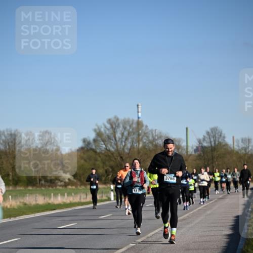 06.04.2025 - 44. Internationalen Wilhelmsburger Insellauf Dr. Thomas Lammeyer http://msf.ph/oto/7562120 06.04.2025 09:36:58 Laufen 4119, 3766 meine-sportfotos.de