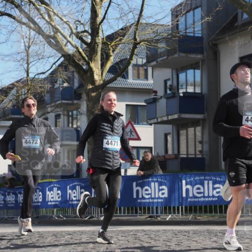 06.04.2025 - 44. Internationalen Wilhelmsburger Insellauf Luisa Fischer http://msf.ph/oto/7562135 06.04.2025 10:30:38 Ziel 4472, 4471, 4419, 2 meine-sportfotos.de