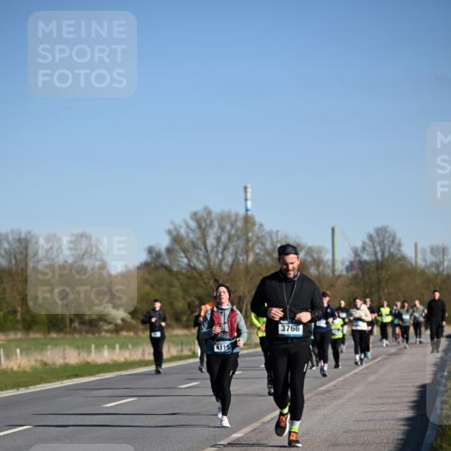 06.04.2025 - 44. Internationalen Wilhelmsburger Insellauf Dr. Thomas Lammeyer http://msf.ph/oto/7562151 06.04.2025 09:36:59 Laufen 4119, 3766 meine-sportfotos.de