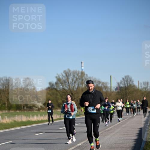 06.04.2025 - 44. Internationalen Wilhelmsburger Insellauf Dr. Thomas Lammeyer http://msf.ph/oto/7562165 06.04.2025 09:36:59 Laufen 4119, 3766 meine-sportfotos.de