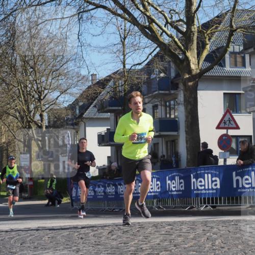 06.04.2025 - 44. Internationalen Wilhelmsburger Insellauf Luisa Fischer http://msf.ph/oto/7562167 06.04.2025 10:30:44 Ziel 699, 3939 meine-sportfotos.de