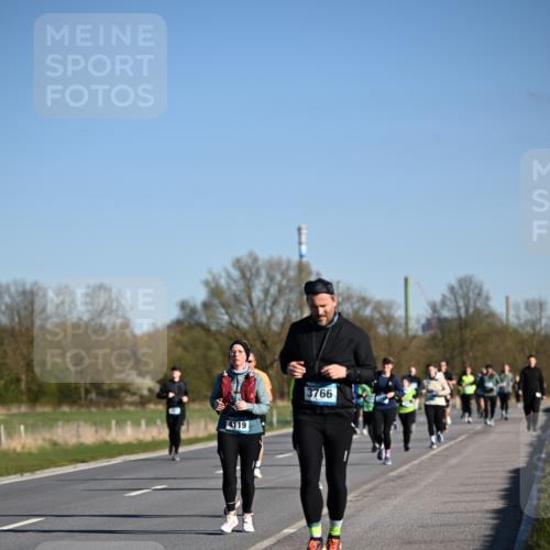 06.04.2025 - 44. Internationalen Wilhelmsburger Insellauf Dr. Thomas Lammeyer http://msf.ph/oto/7562176 06.04.2025 09:37:00 Laufen 4119, 3766 meine-sportfotos.de