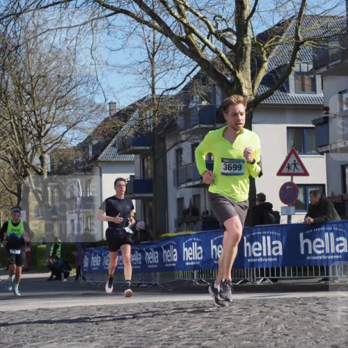 06.04.2025 - 44. Internationalen Wilhelmsburger Insellauf Luisa Fischer http://msf.ph/oto/7562179 06.04.2025 10:30:44 Ziel 3699, 3939 meine-sportfotos.de