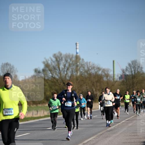 06.04.2025 - 44. Internationalen Wilhelmsburger Insellauf Dr. Thomas Lammeyer http://msf.ph/oto/7562276 06.04.2025 09:37:05 Laufen 38421, 3655, 3153, 4483 meine-sportfotos.de