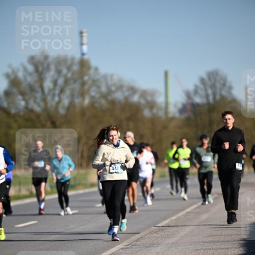 06.04.2025 - 44. Internationalen Wilhelmsburger Insellauf Dr. Thomas Lammeyer http://msf.ph/oto/7562308 06.04.2025 09:37:09 Laufen 4483, 44 meine-sportfotos.de