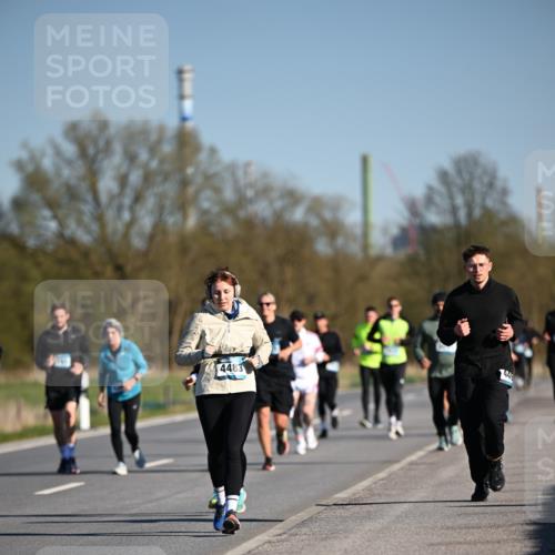 06.04.2025 - 44. Internationalen Wilhelmsburger Insellauf Dr. Thomas Lammeyer http://msf.ph/oto/7562333 06.04.2025 09:37:10 Laufen 4483, 449 meine-sportfotos.de