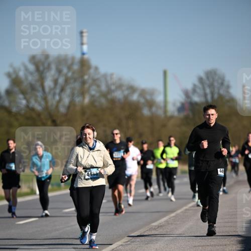 06.04.2025 - 44. Internationalen Wilhelmsburger Insellauf Dr. Thomas Lammeyer http://msf.ph/oto/7562353 06.04.2025 09:37:10 Laufen 4483, 449 meine-sportfotos.de