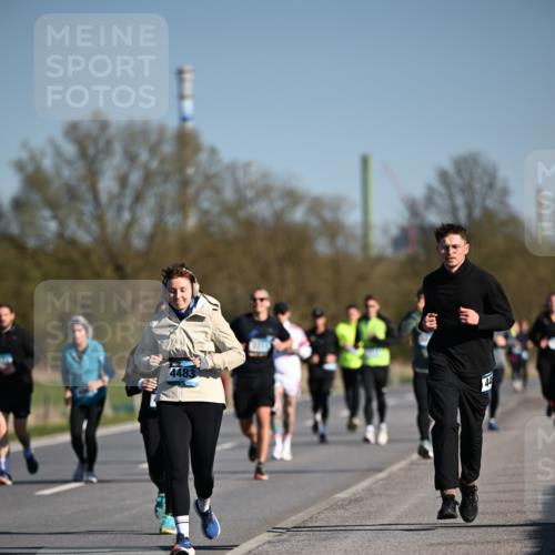 06.04.2025 - 44. Internationalen Wilhelmsburger Insellauf Dr. Thomas Lammeyer http://msf.ph/oto/7562362 06.04.2025 09:37:11 Laufen 4483 meine-sportfotos.de
